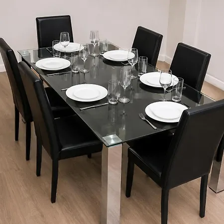 Holiday home Bradford Accommodation For Groups Of 11 Near Little Horton, City Centre And And M606 With A Fully-Equipped Kitchen, Wifi, And Free Street Parking *