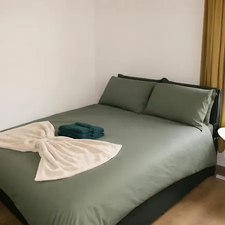 Bradford Accommodation For Groups Of 11 Near Little Horton, City Centre And And M606 With A Fully-Equipped Kitchen, Wifi, And Free Street Parking * Bradford (West Yorkshire)